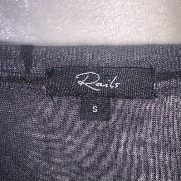 Rails Sami Tee in Charcoal Oversized Stars Top - Picture 4 of 6